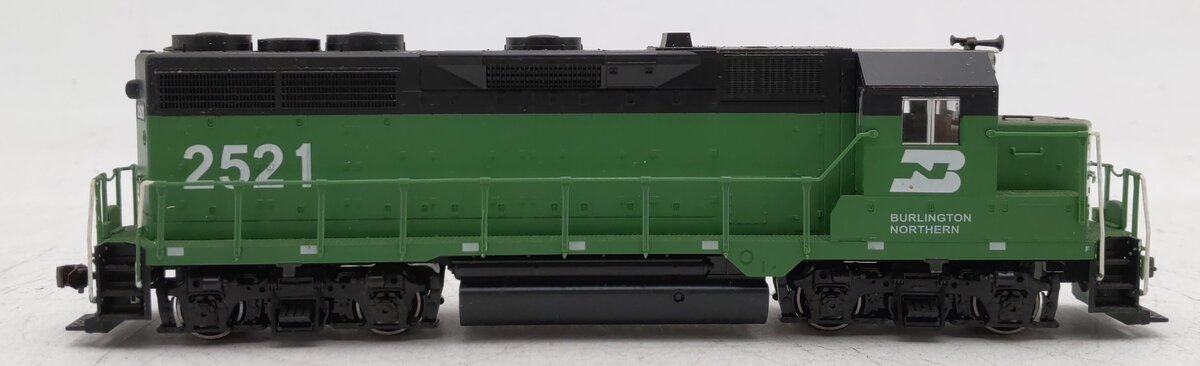 Kato 37-3001 HO Scale Bulington Northen GP35 Diesel Engine #2521 EX