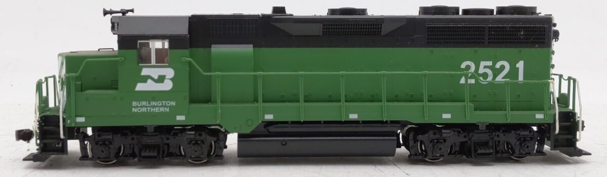 Kato 37-3001 HO Scale Bulington Northen GP35 Diesel Engine #2521 EX