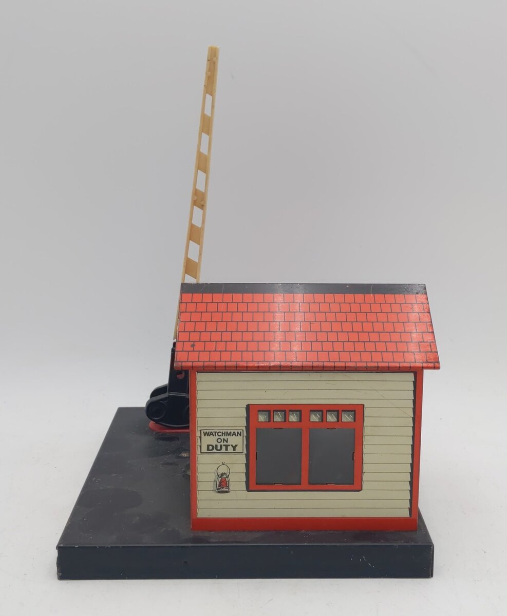 Marx 1440 Vintage O Automatic Crossing Watchman Shack VG