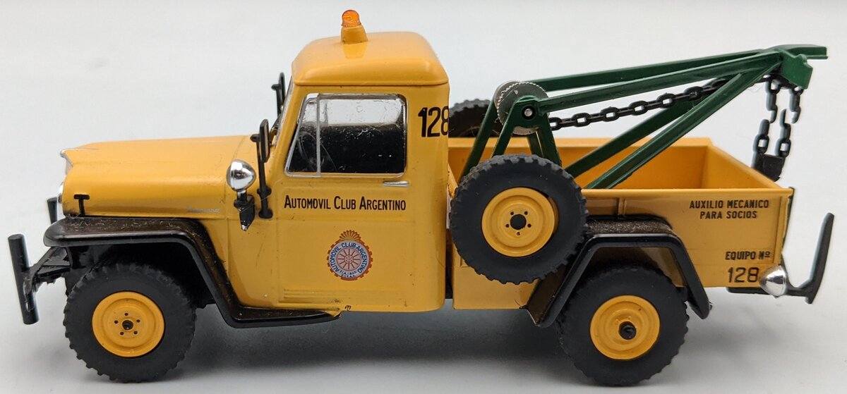 Salvat 1:43 IKA Jeep Baqueano 1960 Tow Truck LN