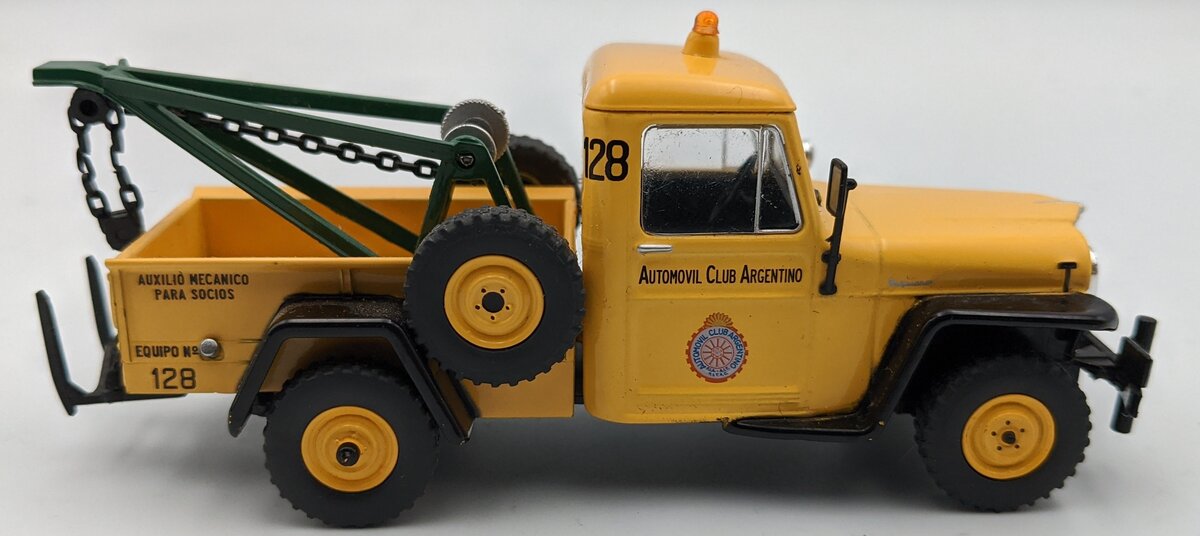Salvat 1:43 IKA Jeep Baqueano 1960 Tow Truck LN