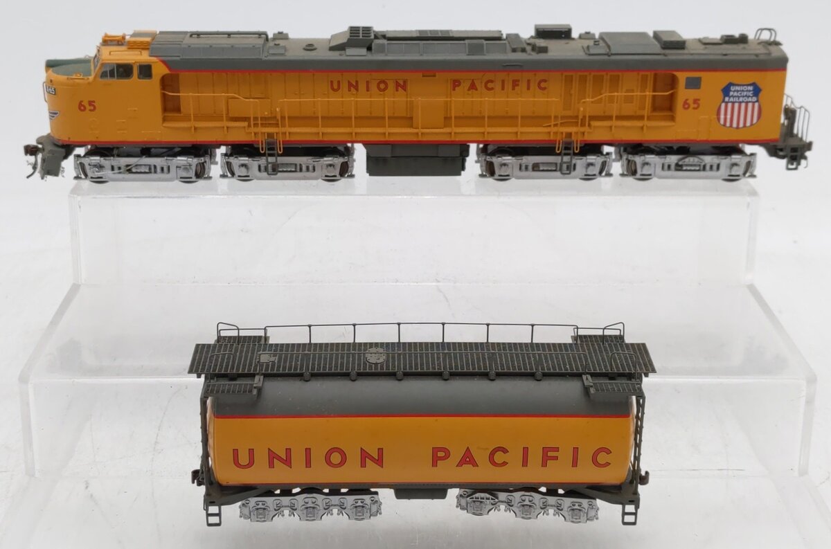 Athearn 88667 HO UP Veranda Gas Turbine Diesel Locomotive with Tender #65 EX