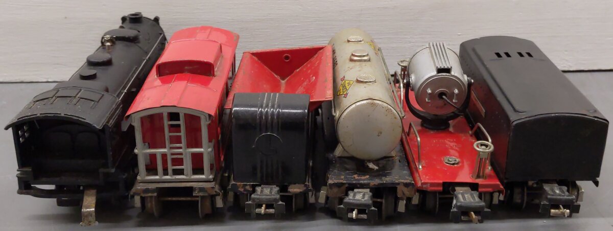 Lionel Prewar O Locomotive & Assorted Freight Cars [6] VG