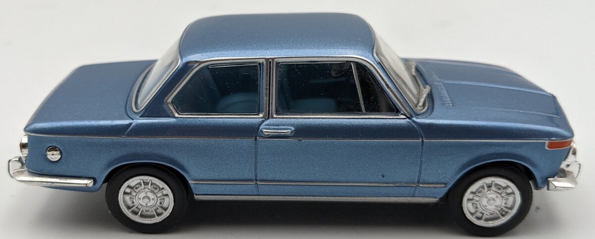 KK Scale 1:43 BMW 2002 TI 1971 Light Blue LN