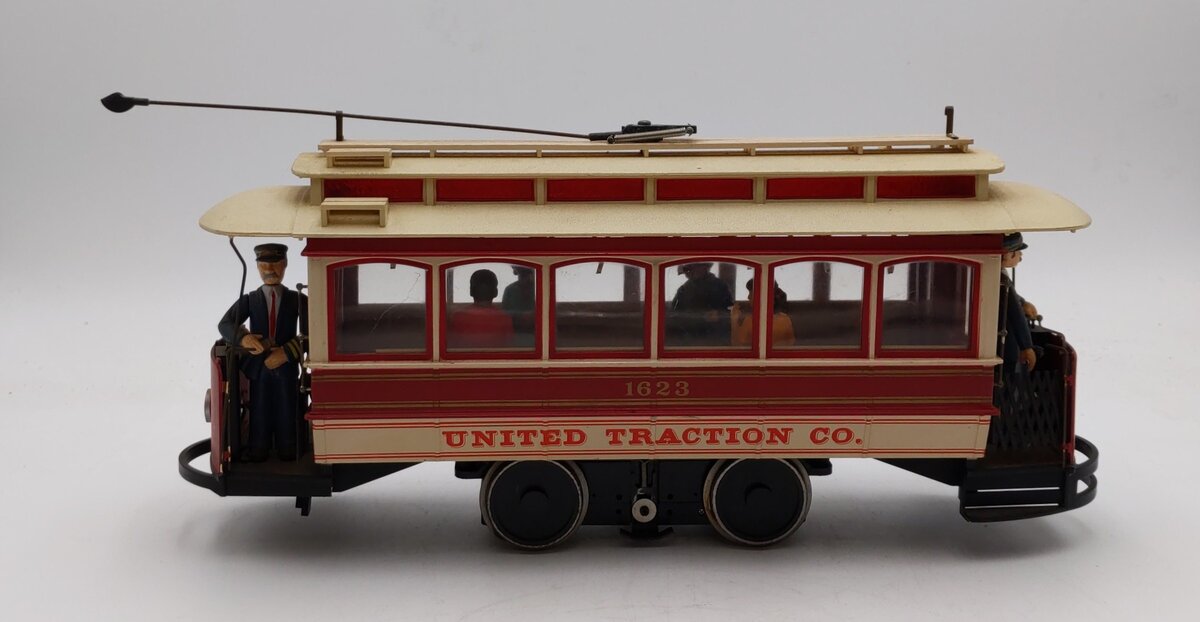Bachmann G Scale United Traction Closed Streetcar #1623 EX