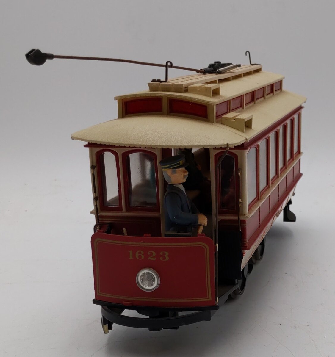 Bachmann G Scale United Traction Closed Streetcar #1623 EX