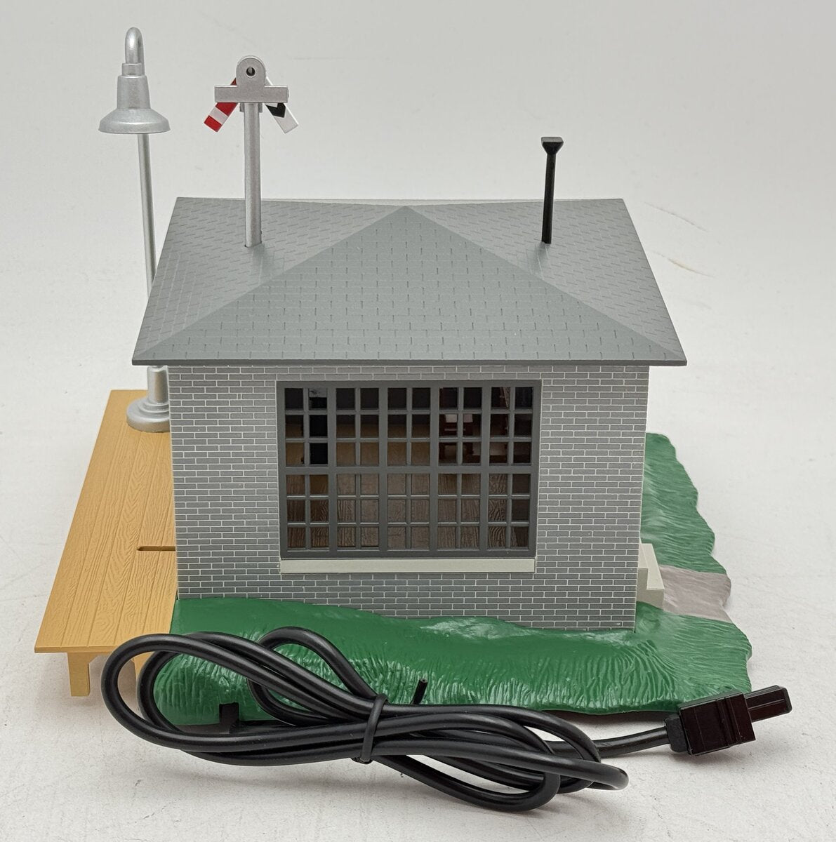 Lionel 2229030 O Plug-Expand-Play Train Orders Building VG/Box