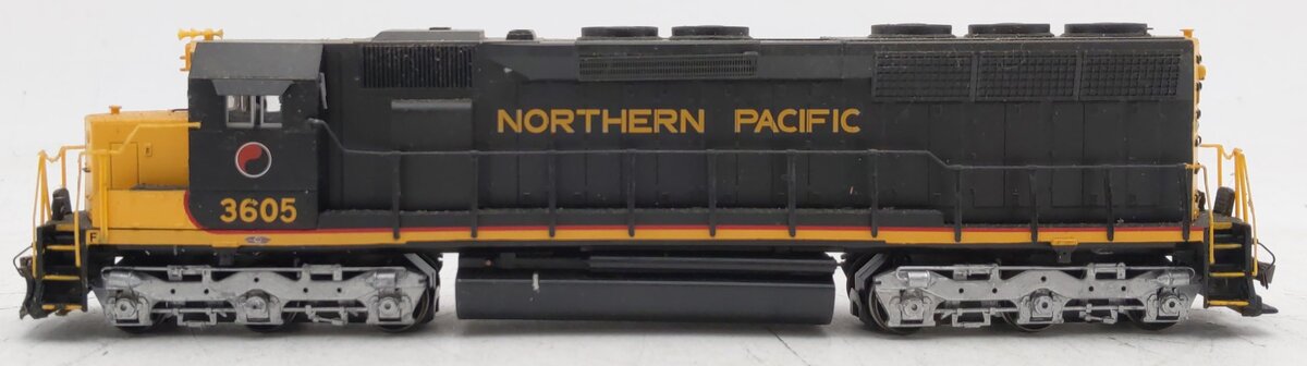 Bachmann 11615 HO Northern Pacific SD45 Diesel Locomotive #3605 EX