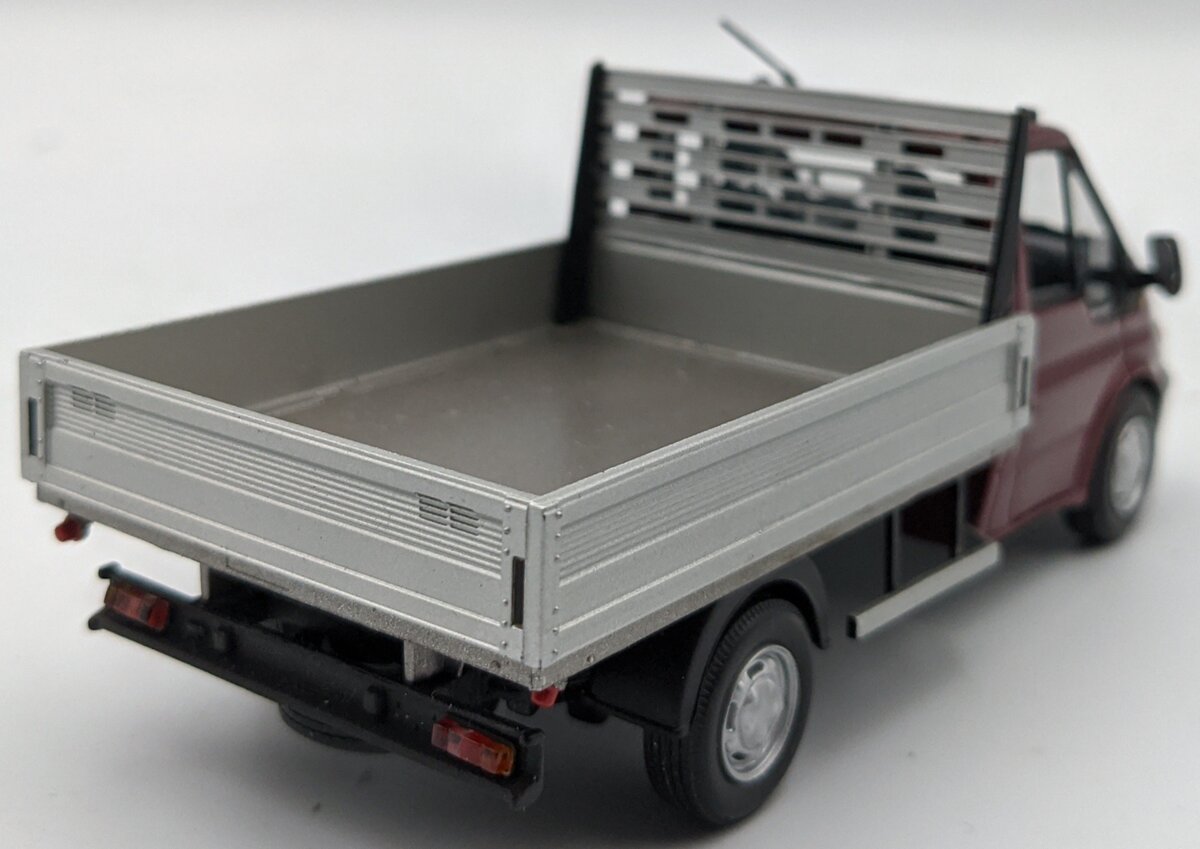 Minichamps 1:43 Ford Transit Single Cabin Truck Red LN