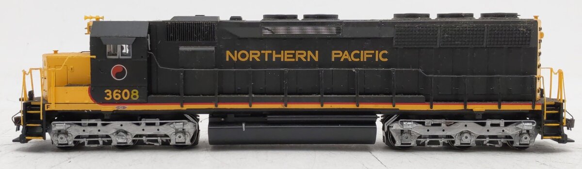 Bachmann 11615 HO Scale Custom Northern Pacific SD45 Diesel Locomotive #3608 EX
