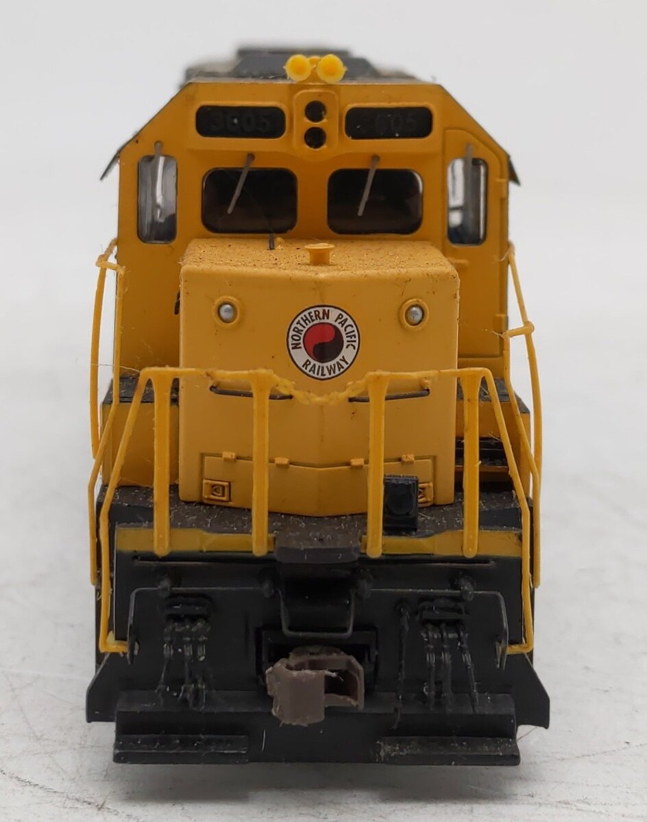 Bachmann 11615 HO Scale Custom Northern Pacific SD45 Diesel Locomotive #3608 EX