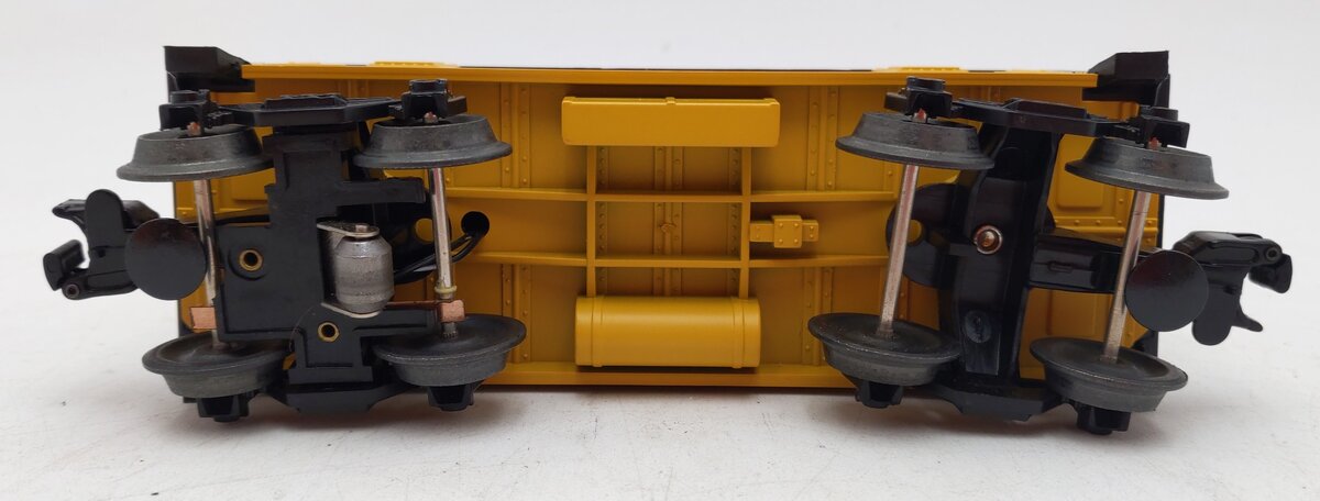 Lionel 6-16561 O Gauge Union Pacific Lighted Center Cupola Caboose (Yellow) EX/Box