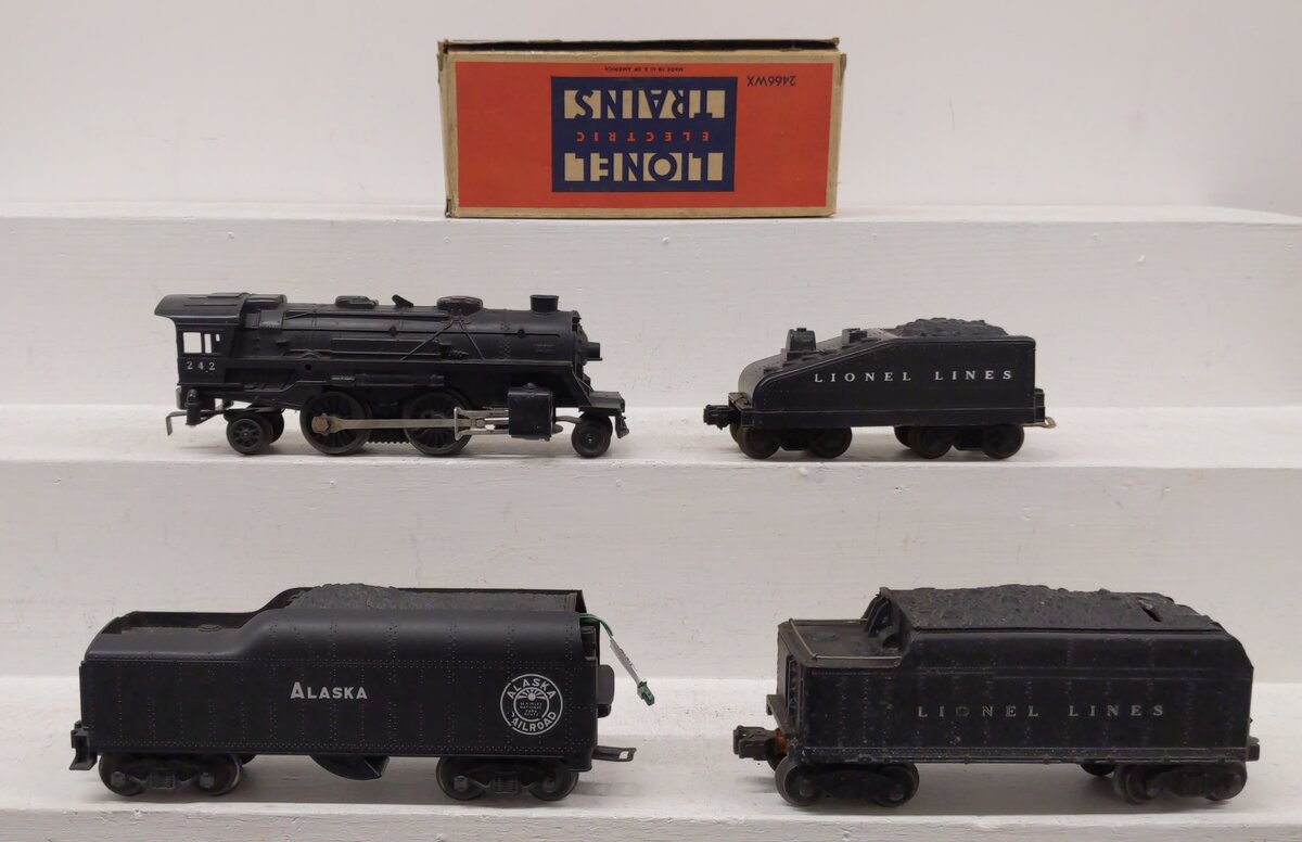 Lionel Vintage O Steam Locomotive & Tenders: 2046W, 6466WX, 242 [4] VG