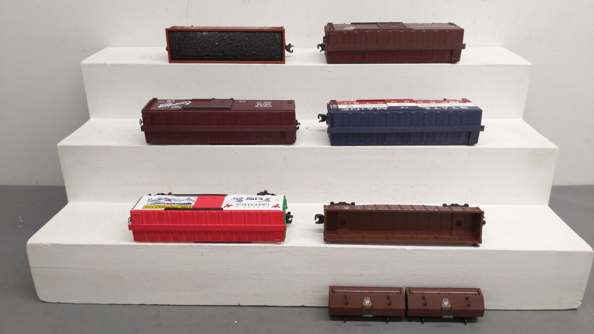 O Gauge Assorted Freight Cars [6] EX