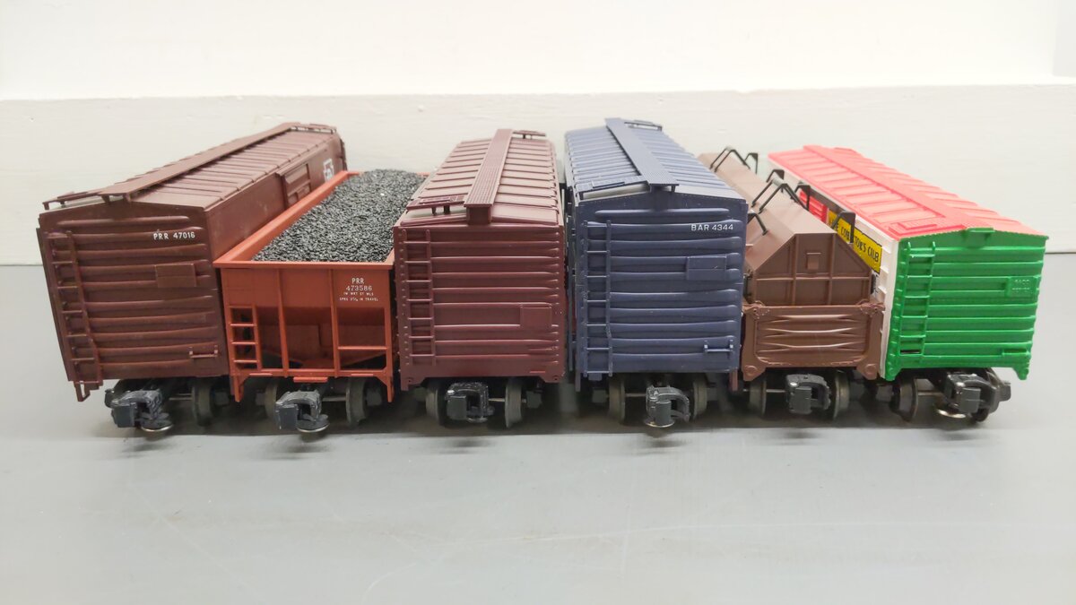O Gauge Assorted Freight Cars [6] EX