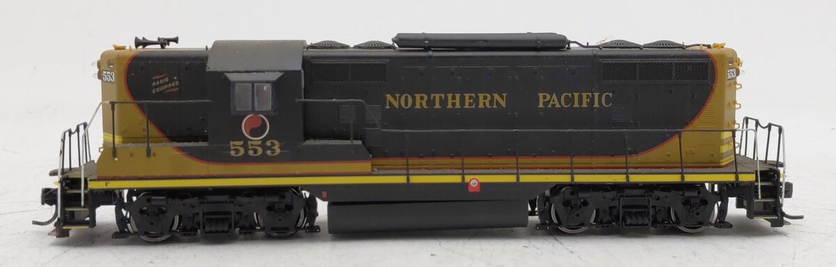 Proto 2000 23593 HO Northern Pacific GP7 Powered Diesel Locomotive #553 EX