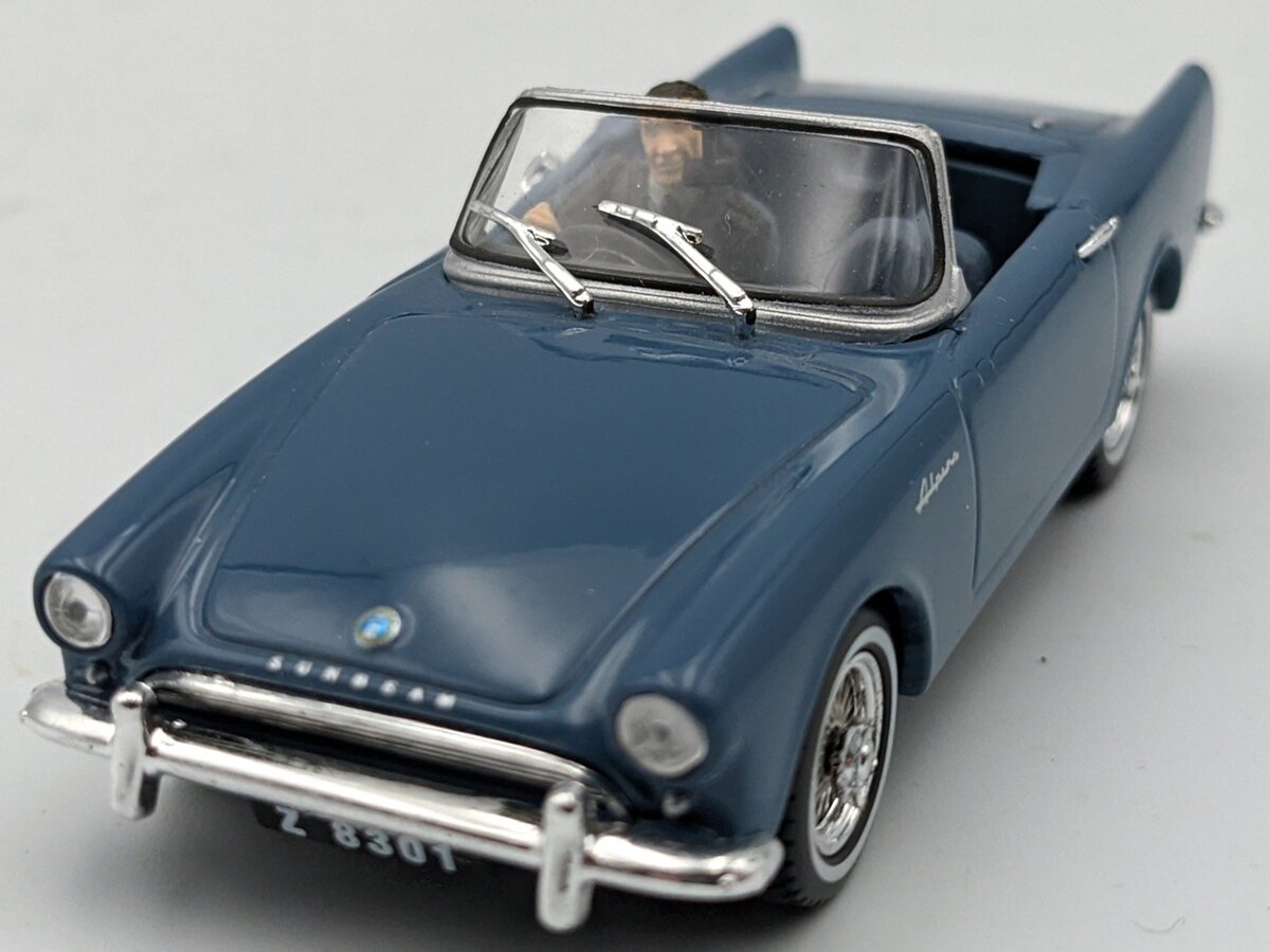 Universal Hobbies 1:43 Sunbeam Alpine James Bond 1962 LN/Box