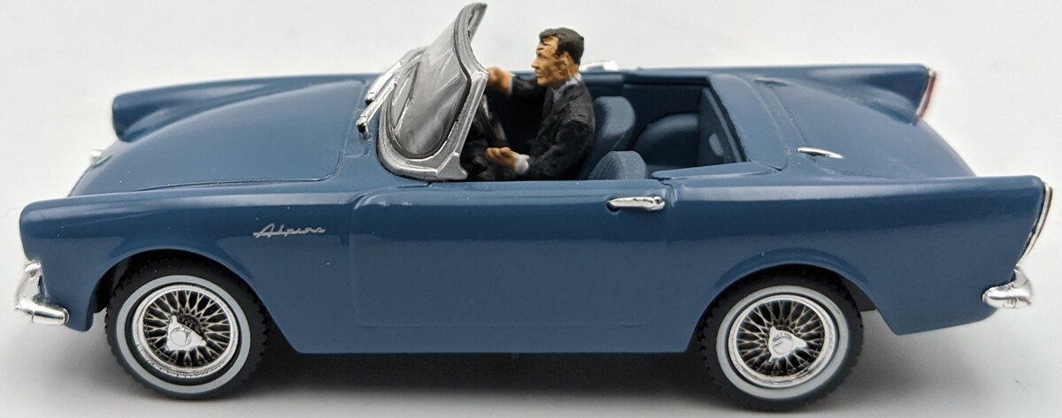 Universal Hobbies 1:43 Sunbeam Alpine James Bond 1962 LN/Box