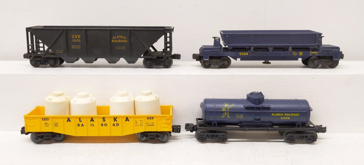 Lionel O ARR Assorted Freight Cars: 6308, 9385, 9304, 6636 [4] EX