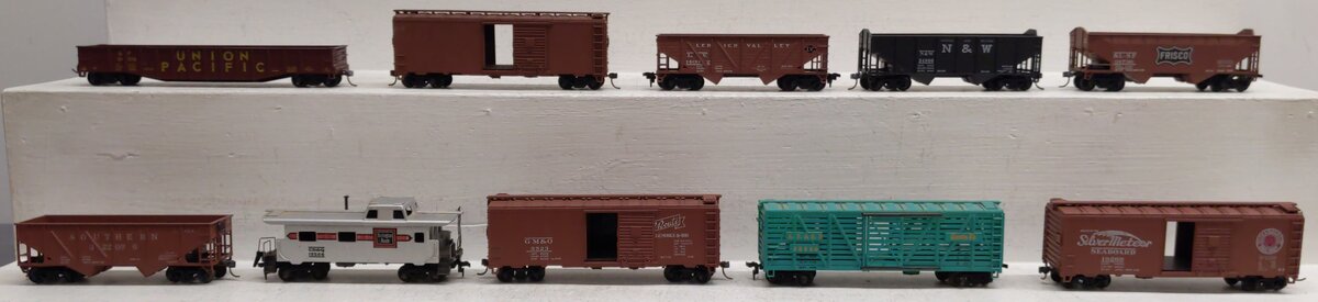 HO Assorted Freight Cars: 12568, 322096, 31216, 34806, 91736, 14002, 19260 [10]