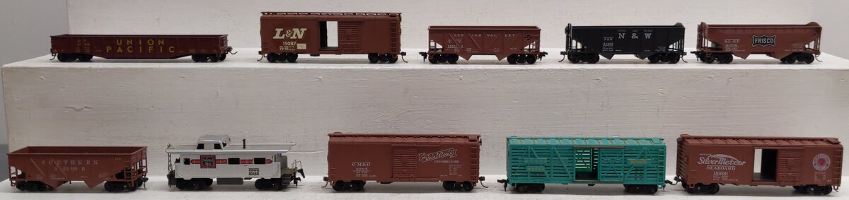 HO Assorted Freight Cars: 12568, 322096, 31216, 34806, 91736, 14002, 19260 [10]