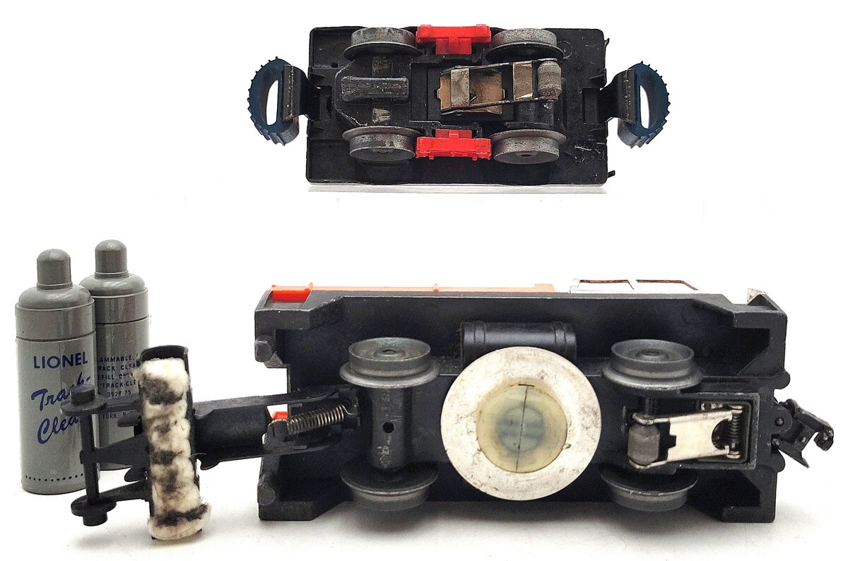 Lionel Vintage O Gauge Lionel Lines Track Cleaner and Gang Car: 3927, 50 [2] VG