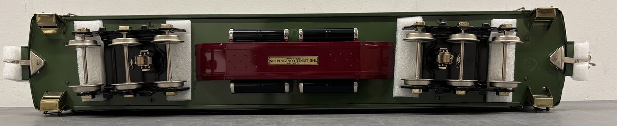 Lionel 11-40018 Std. Gauge New Haven Two Tone Green Show Room Coach Car #1909 LN/Box