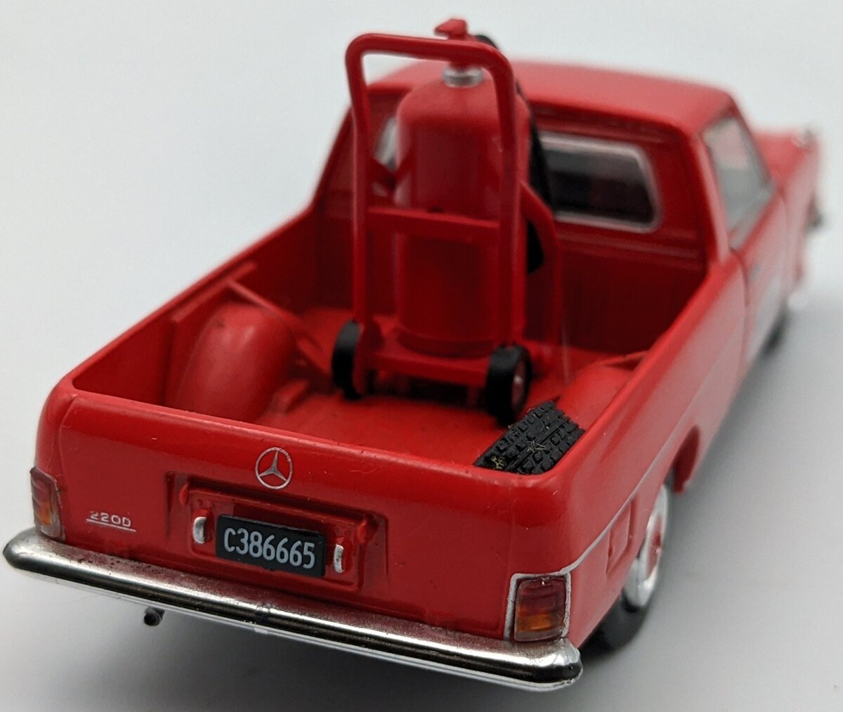 Altaya 1:43 1972 Mercedes-Benz 220D Tecin Pick Up Truck Red