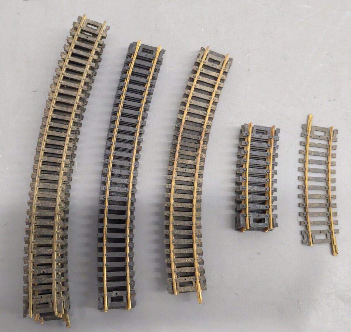 Atlas HO Assorted Curved Snap Tracks [22]
