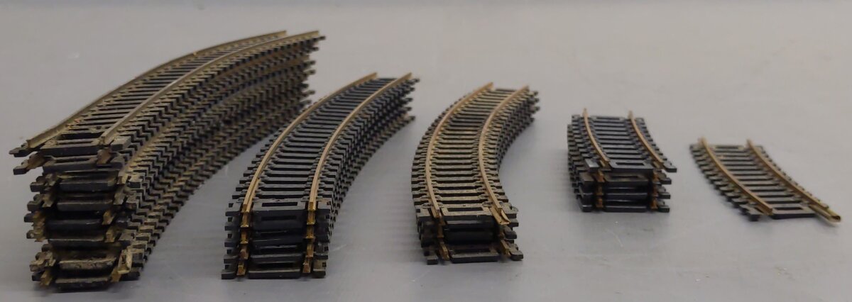 Atlas HO Assorted Curved Snap Tracks [22]