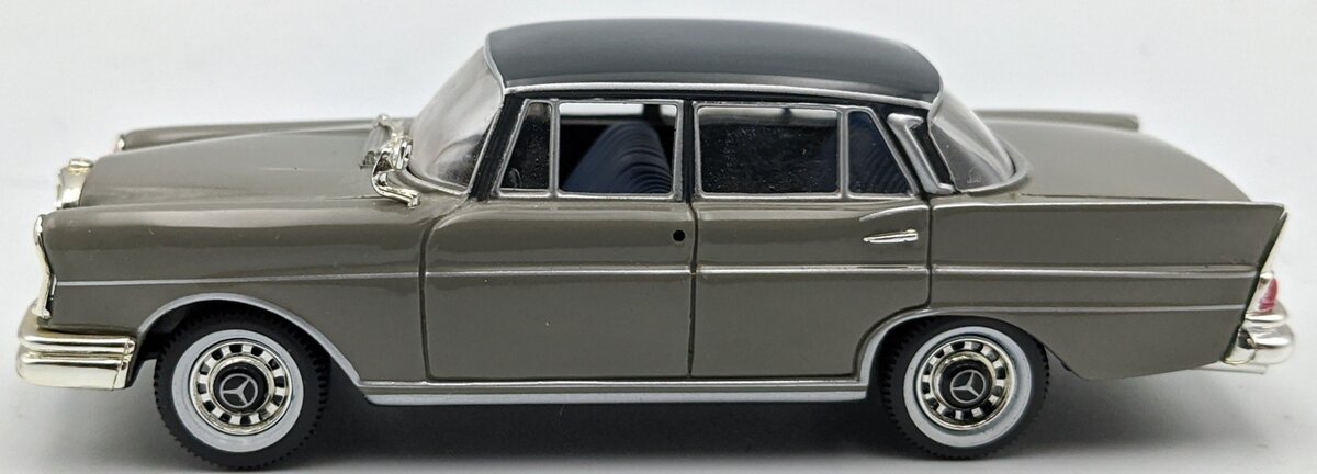 Vitesse 28701 1:43 1959 Mercedes-Benz 220 SE Fintail Grey