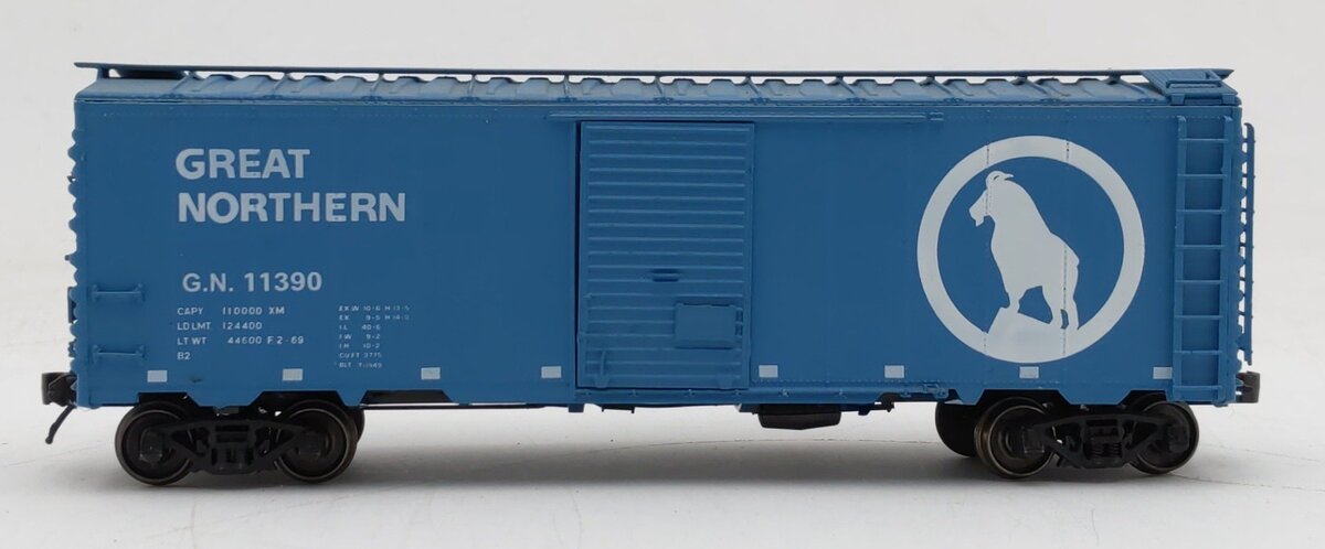 InterMountain 46003-14 HO Scale Great Northern 40' Boxcar #11390 EX