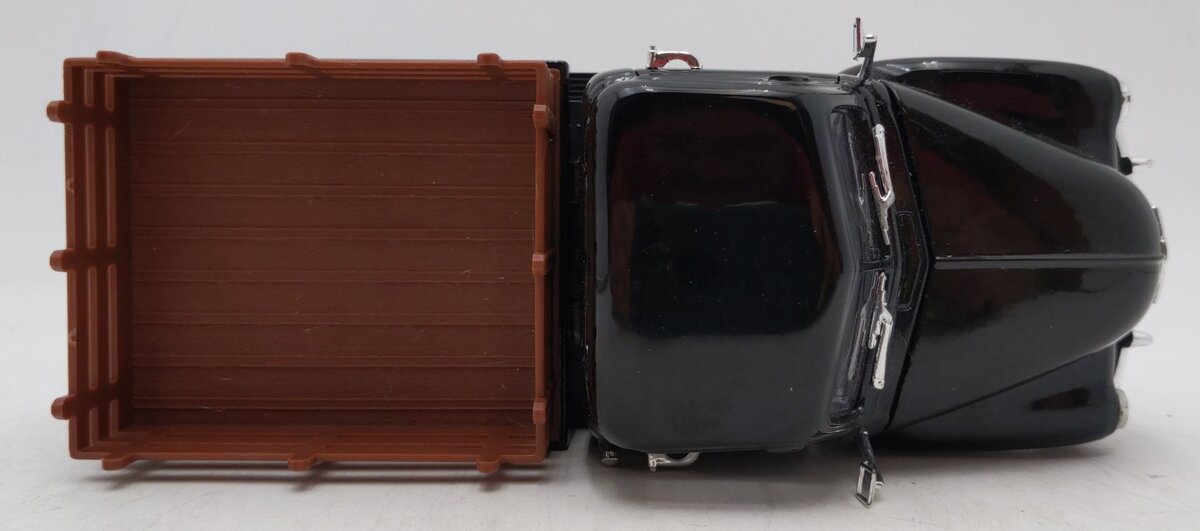Motor Max 1/24 Scale 1953 Chevrolet 3100 Pick-Up EX