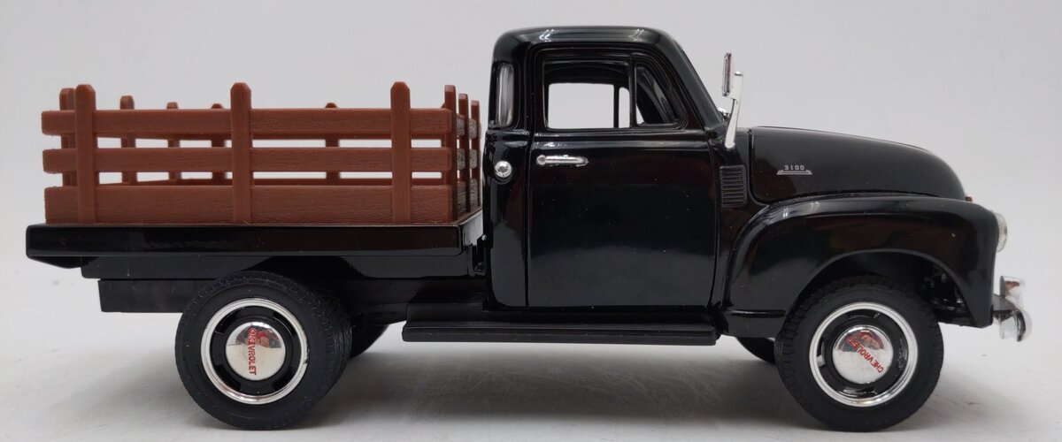 Motor Max 1/24 Scale 1953 Chevrolet 3100 Pick-Up EX