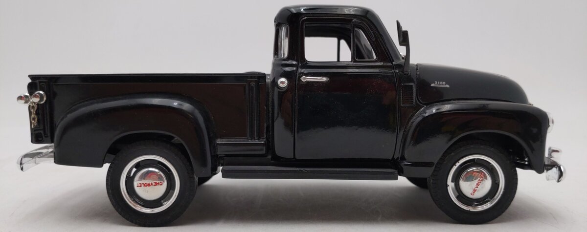 Motor Max 1/24 Scale 1953 Chevrolet 3100 Pick-Up EX