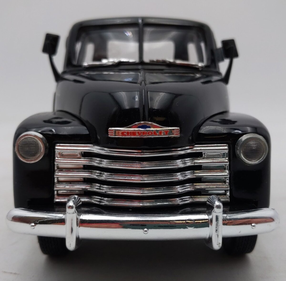 Motor Max 1/24 Scale 1953 Chevrolet 3100 Pick-Up EX