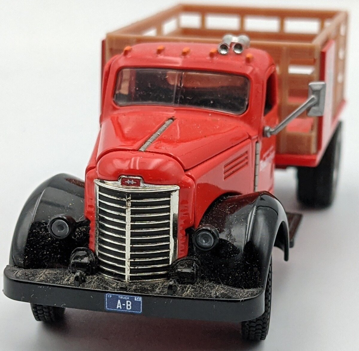 Spec Cast 39503 1:50 Budweiser Stake Back Truck