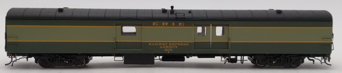 Rapido Trains 106031 HO Erie 73' 6