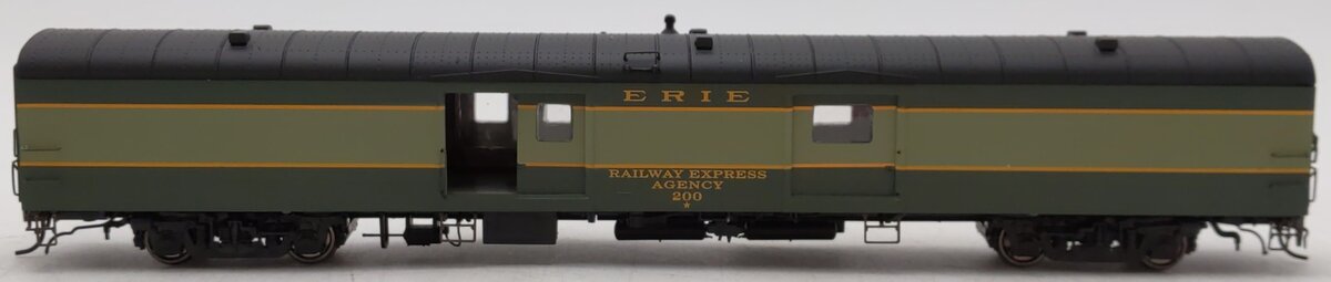 Rapido Trains 106031 HO Erie 73' 6