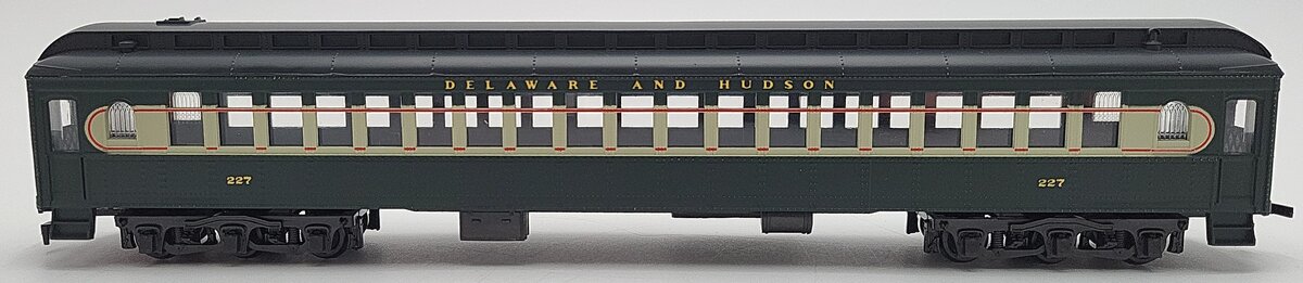 Rivarossi 6503/0 HO Scale Delaware and Hudson Coach Car #227 LN/Box