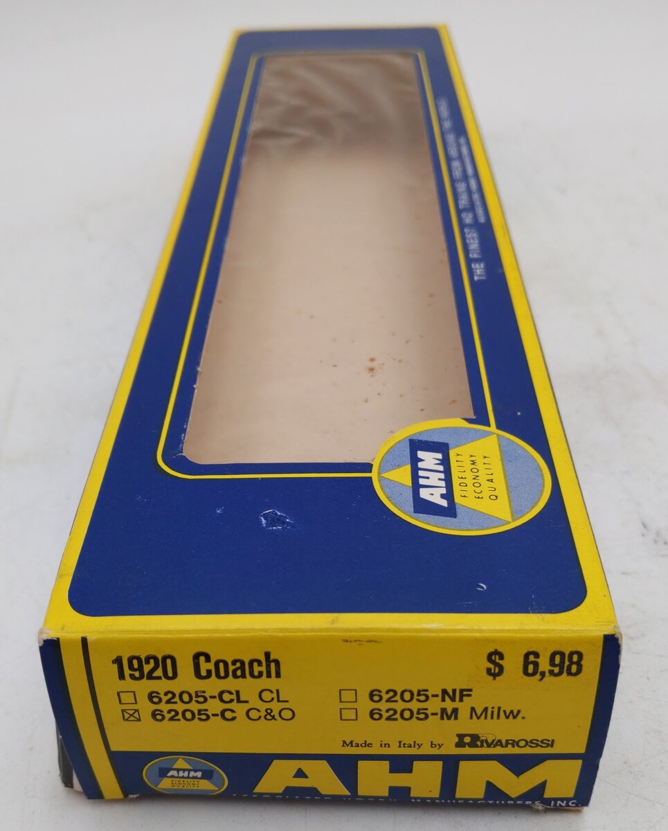 AHM 6205-C HO Chesapeake and Ohio Coach Car #201 LN/Box