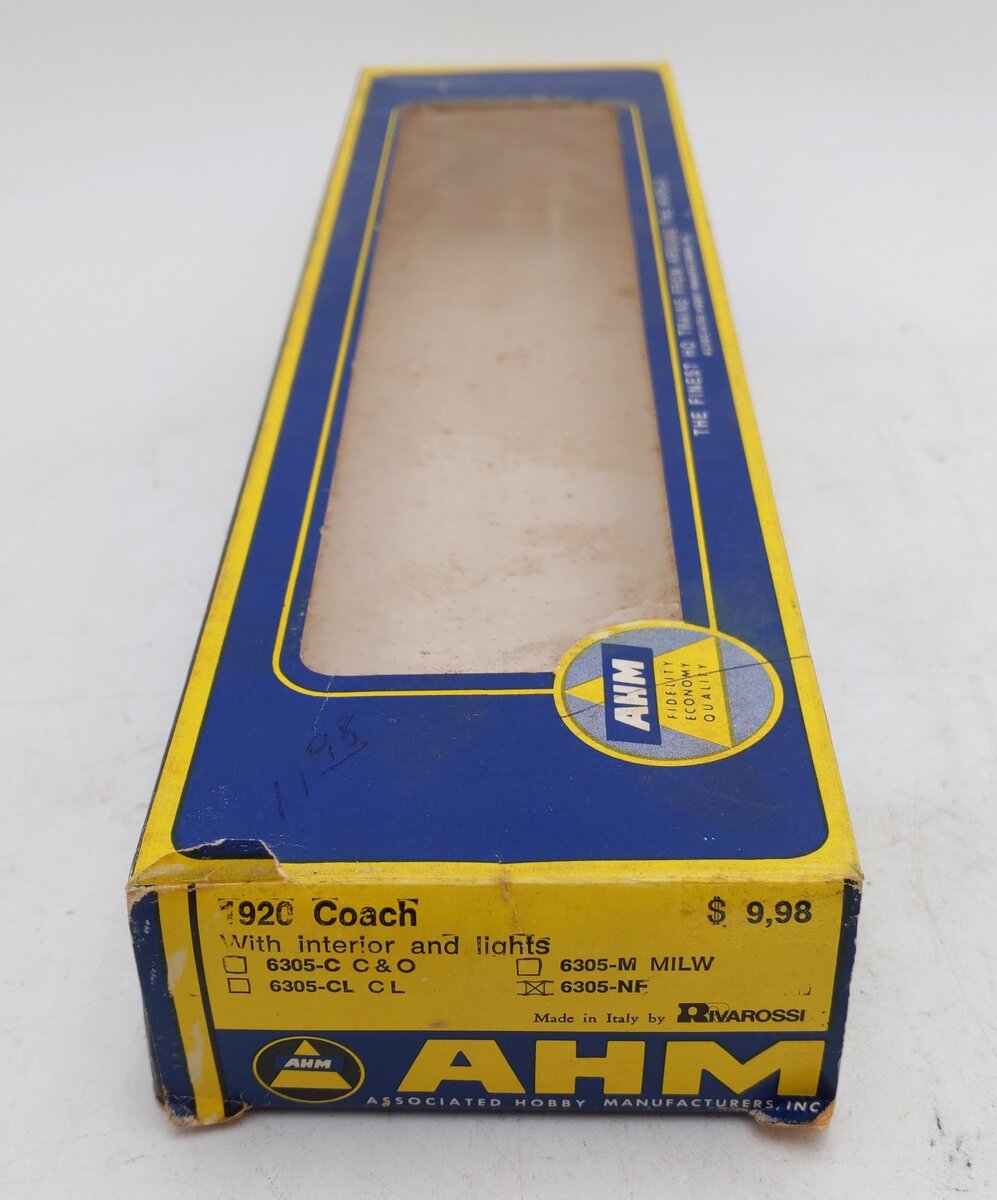 AHM 6305-NF HO Coach Car LN/Box