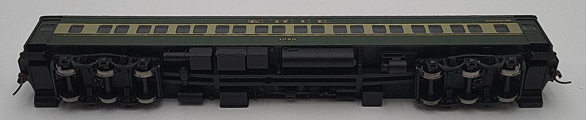 Walthers HO Scale Erie Coach Passenger Car #1020 LN