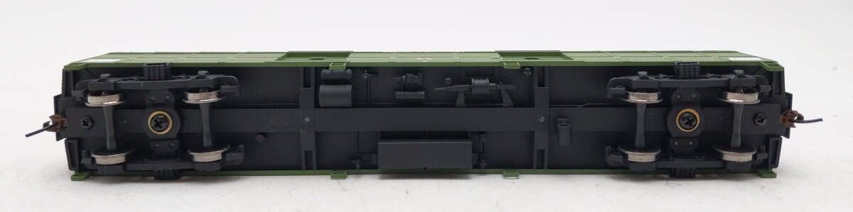 Walthers 932-5875 HO Scale Penn Central B60B Baggage Car LN/Box