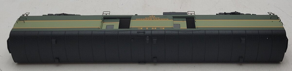 Rapido Trains 106036 HO Erie 73' 6