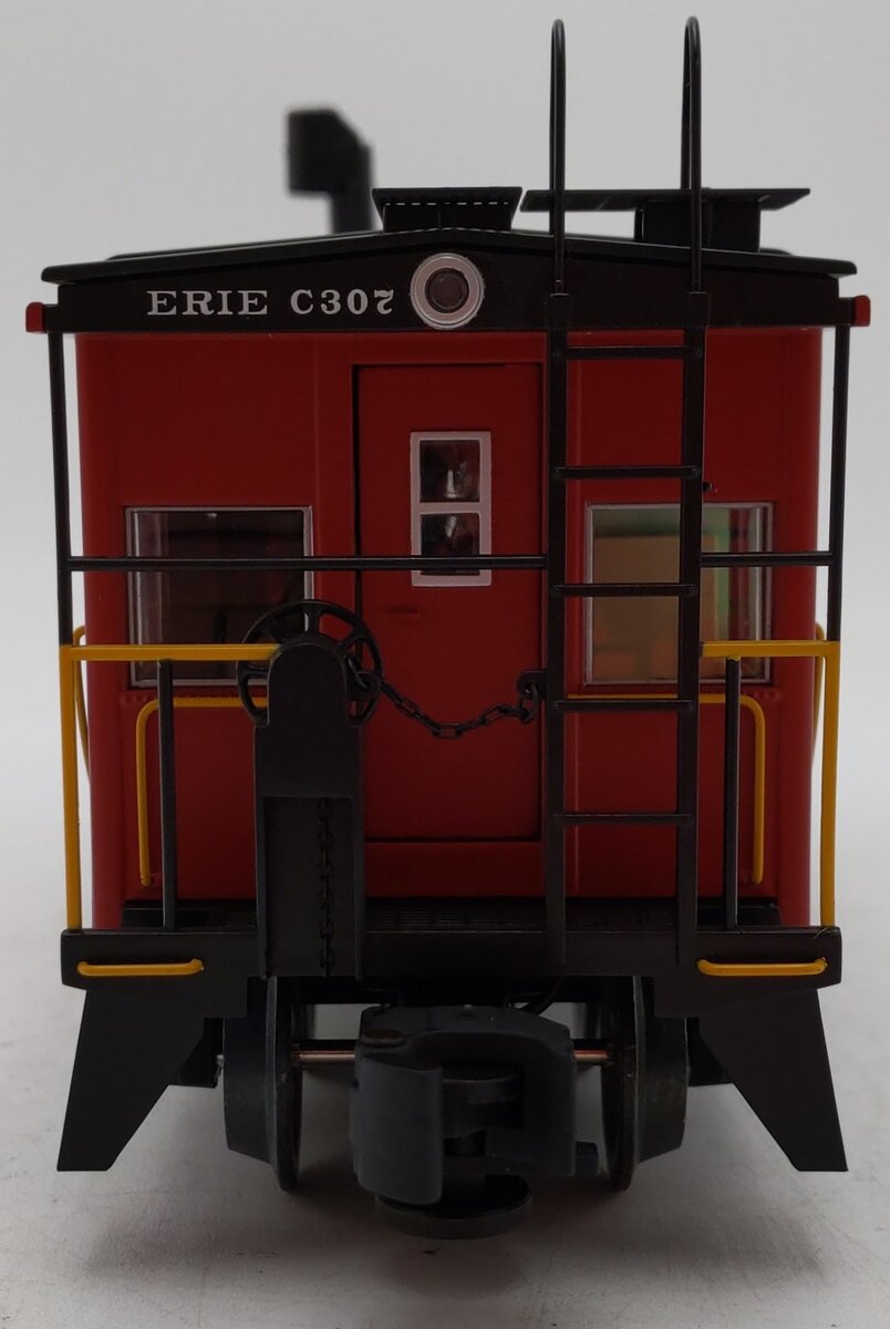 Lionel 6-17644 O Gauge Erie Bay Window Lighted Caboose w/Smoke #C307 EX/Box