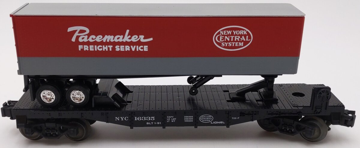 Lionel 6-16335 O New York Central Flatcar w/Trailer EX/Box