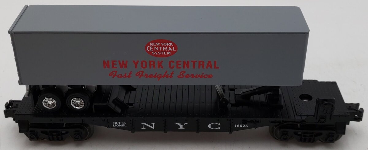 Lionel 6-16925 O Gauge New York Central Flat Car with Trailer EX/Box