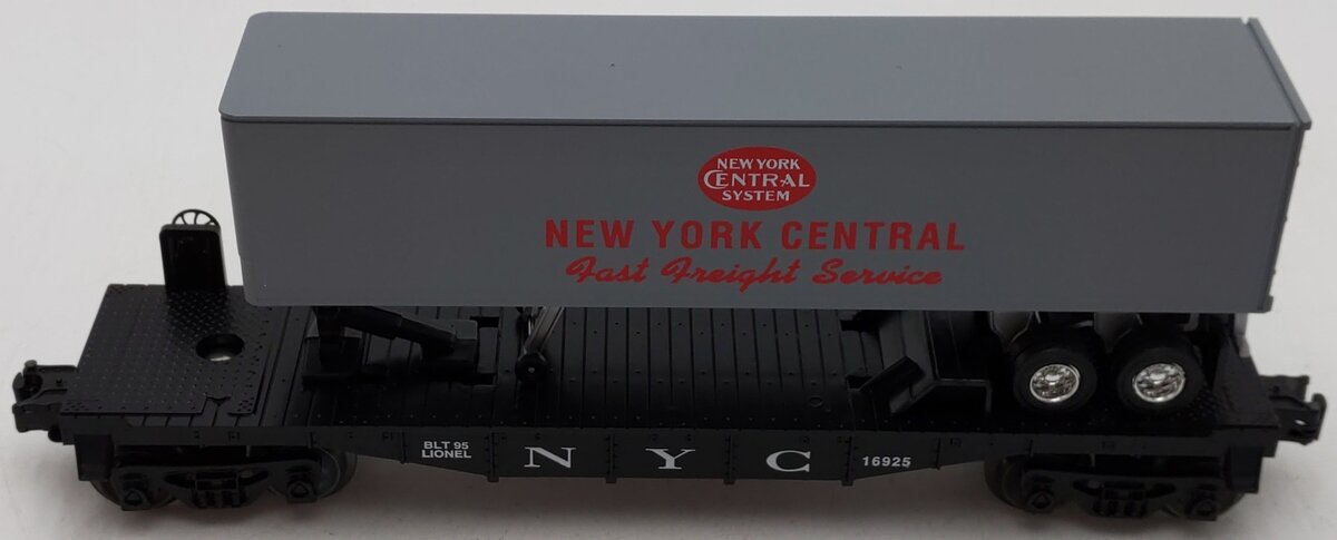 Lionel 6-16925 O Gauge New York Central Flat Car with Trailer EX/Box