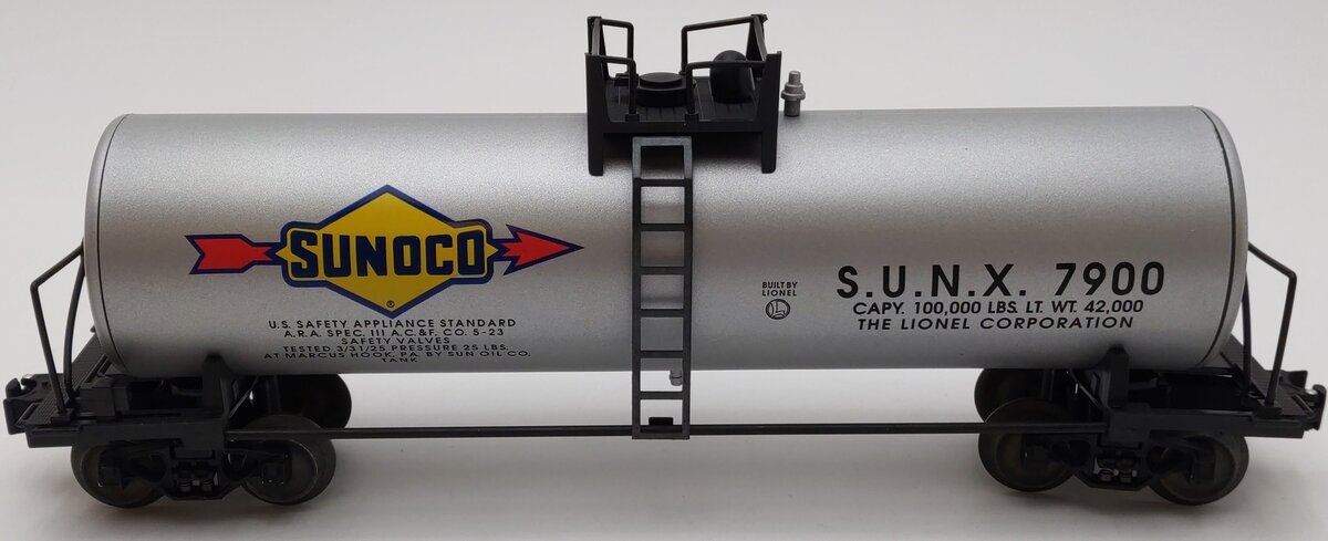 Lionel 6-17910 O Gauge Sunoco Unibody Tank Car #7900 EX/Box